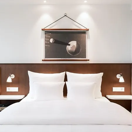 Ruby Luna By Ihg Hotel 4*