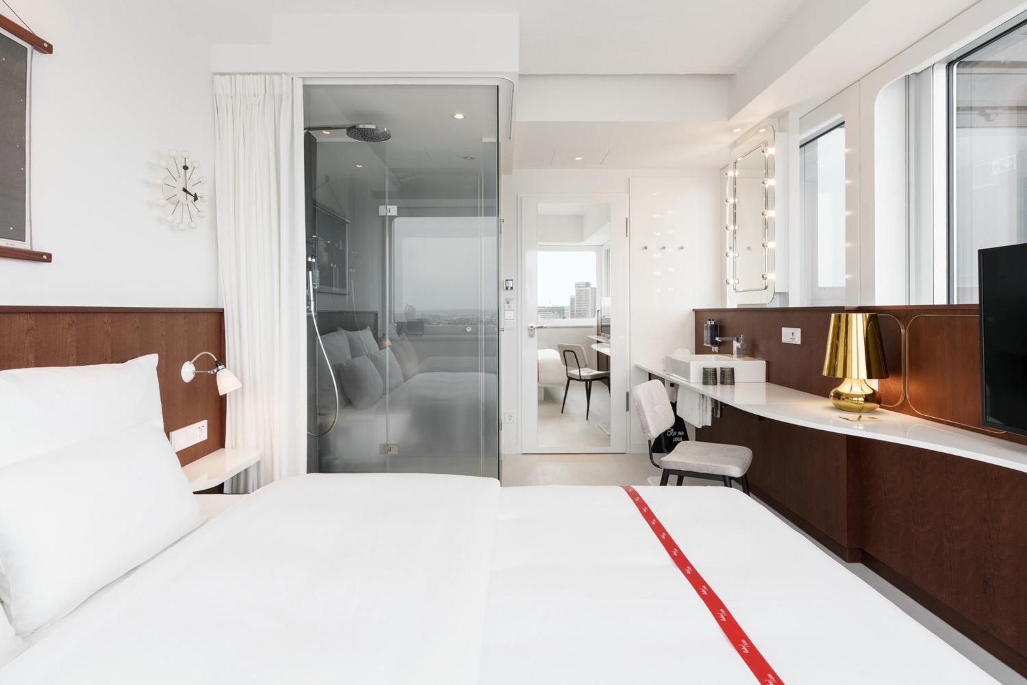 Ruby Luna Hotel 4*