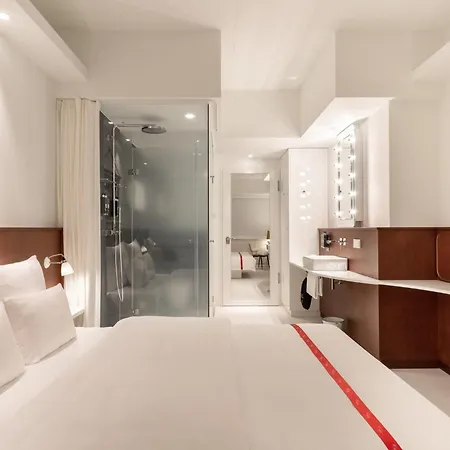 Ruby Luna By Ihg Hotel 4*